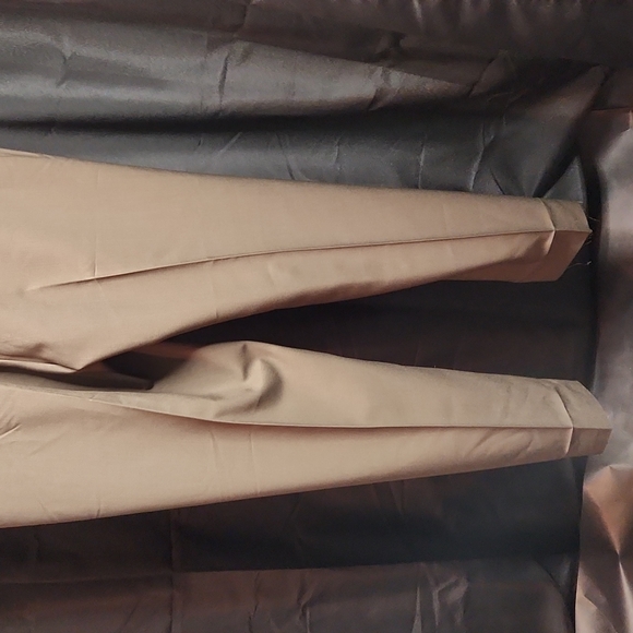 Haggar Mens Premium Comfort Dress Pants Classic Fit Taupe Brown UNHEMMED 34 x 30 - Picture 6 of 13